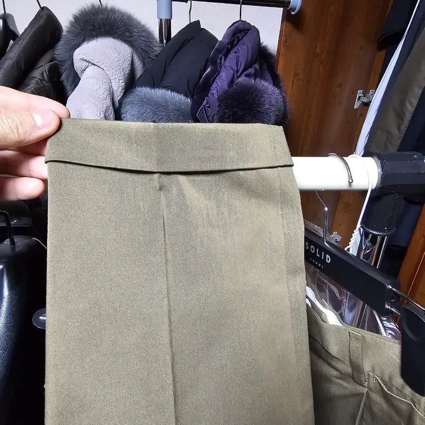 [BUNJANG] Caruso Olive Chino Pants / 카루소 (CRSO) 올리브 치노팬츠 / 38 인치