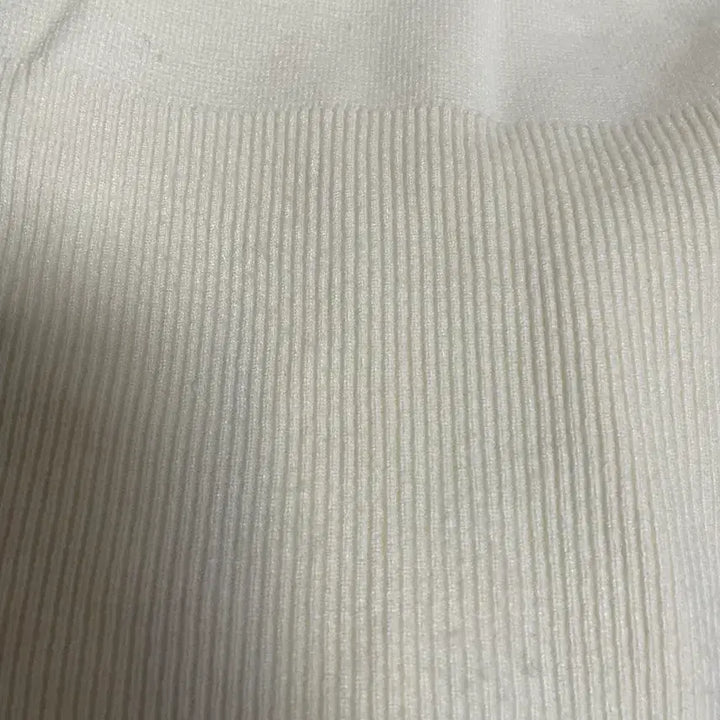 [BUNJANG] ahwe V-Neck Ivory Cardigan / ahwe 브이넥 가디건