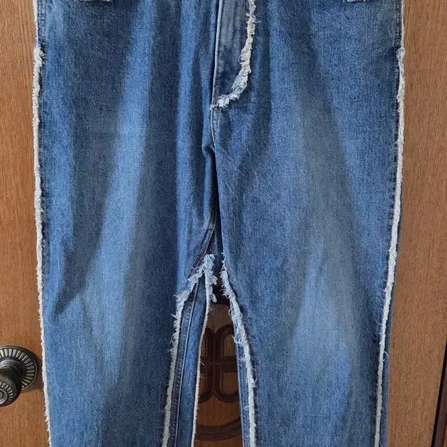 [BUNJANG] Cour Cut-Off Split Denim Jeans / 쿠어 컷오프 스플릿 데님