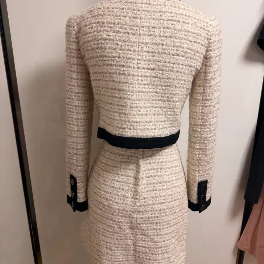 [BUNJANG] Avoavo Hanabo No.17 Tweed Jacket Ivory / 아보아보 하나보 no.17 트위드 자켓 아이보리 수지자켓 하객룩 오피스룩