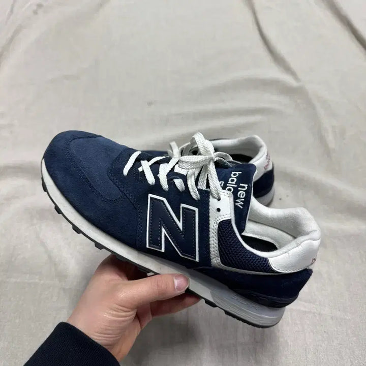 [BUNJANG] New Balance 574 Navy Suede Sneakers / 뉴발란스 스웨이드 네이비 574 280