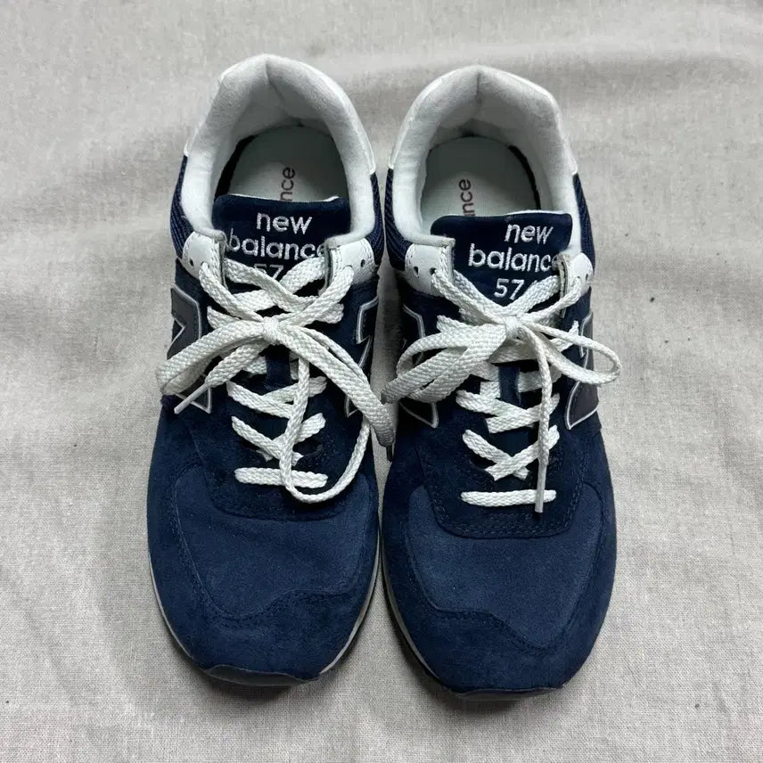 [BUNJANG] New Balance 574 Navy Suede Sneakers / 뉴발란스 스웨이드 네이비 574 280