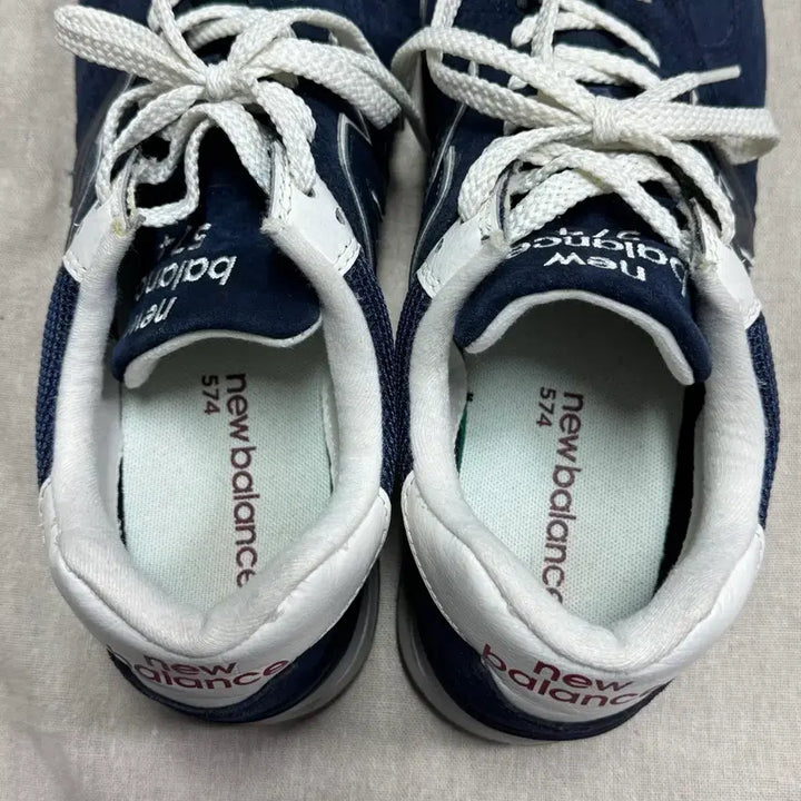 [BUNJANG] New Balance 574 Navy Suede Sneakers / 뉴발란스 스웨이드 네이비 574 280