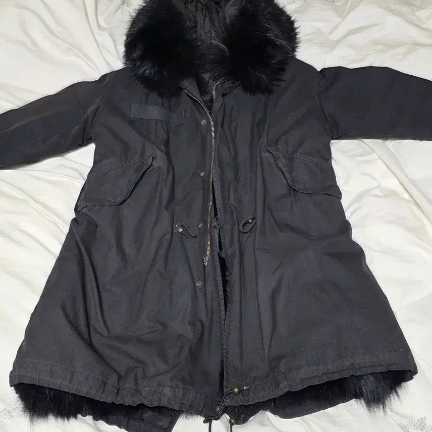 [BUNJANG] Mr &amp; Mrs Furs Parka Black M / 미스터 앤 미세스 퍼 야상 블랙 M
