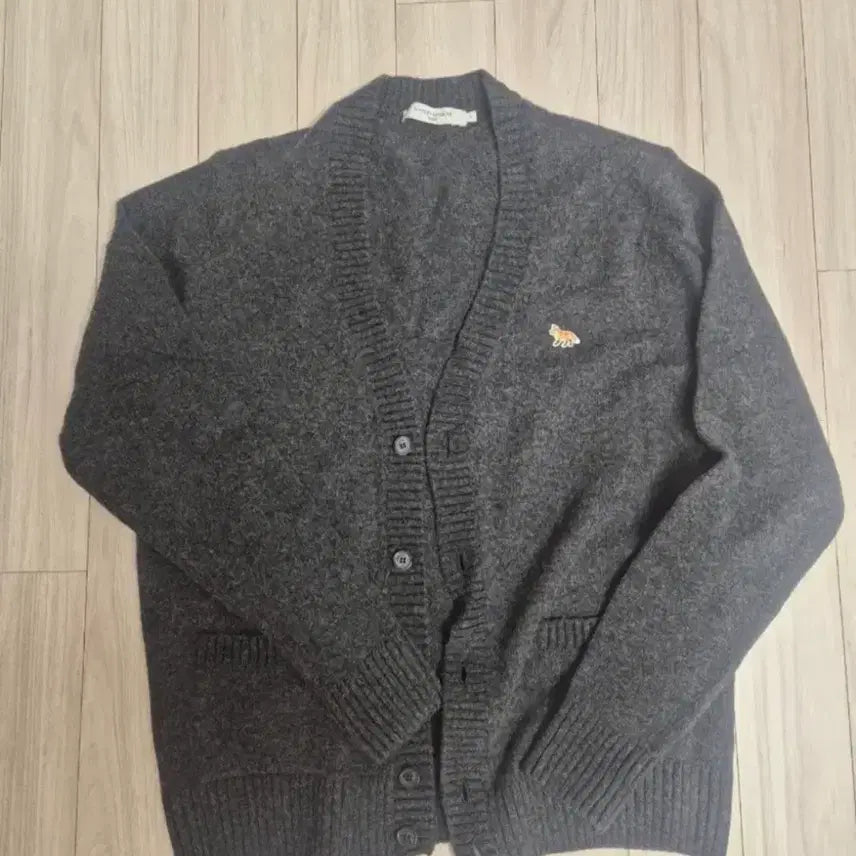 [BUNJANG] Maison Kitsune Cardigan (Size L) / (정품인증가능)메종키츠네 가디건L