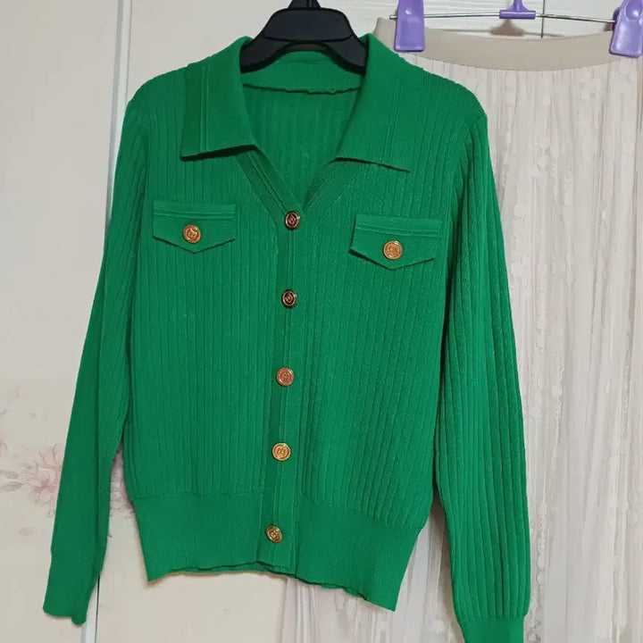 [BUNJANG] Green Gold Button Collar Knit Cardigan / 그린 골드버튼 카라 니트 가디건