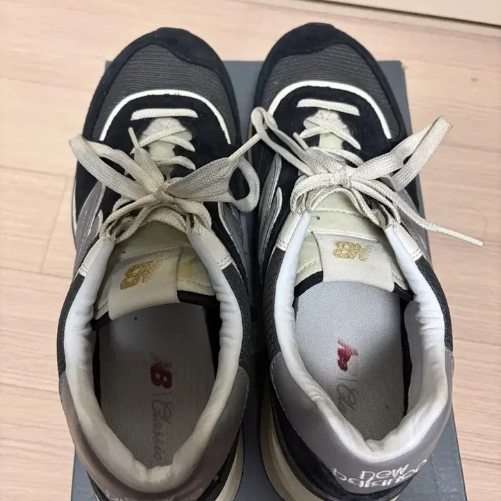 [SOLD OUT] [285] 뉴발란스 574 레거시 블랙