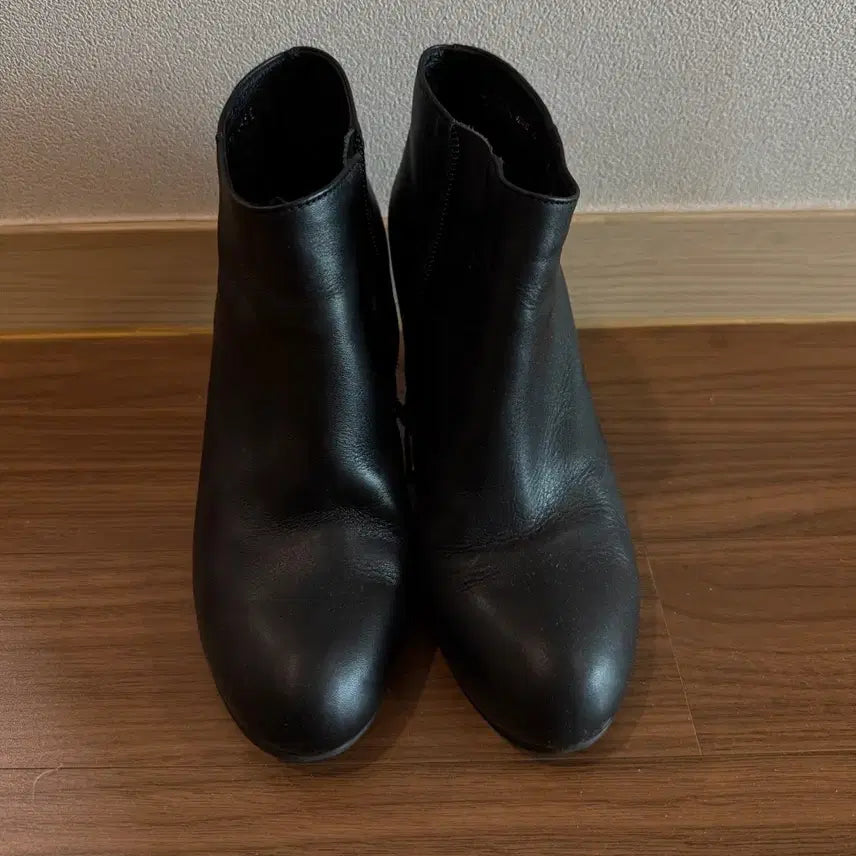 [BUNJANG] Kumkang Renoir Black Leather Ankle Boots / 금강 르느와르 블랙 가죽 앵클 부츠(245mm)