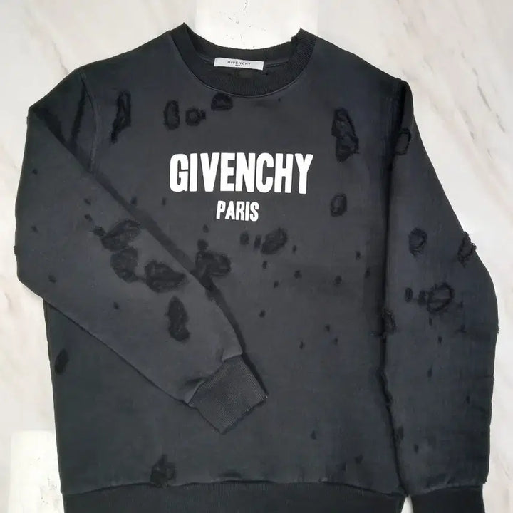 [BUNJANG] Givenchy Distressed Sweatshirt - Black / [정품] 지방시 디스트로이드 맨투맨 S 사이즈(발망 아미리 디스퀘어드2)