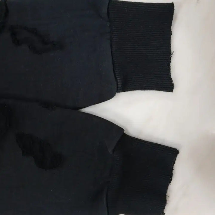 [BUNJANG] Givenchy Distressed Sweatshirt - Black / [정품] 지방시 디스트로이드 맨투맨 S 사이즈(발망 아미리 디스퀘어드2)