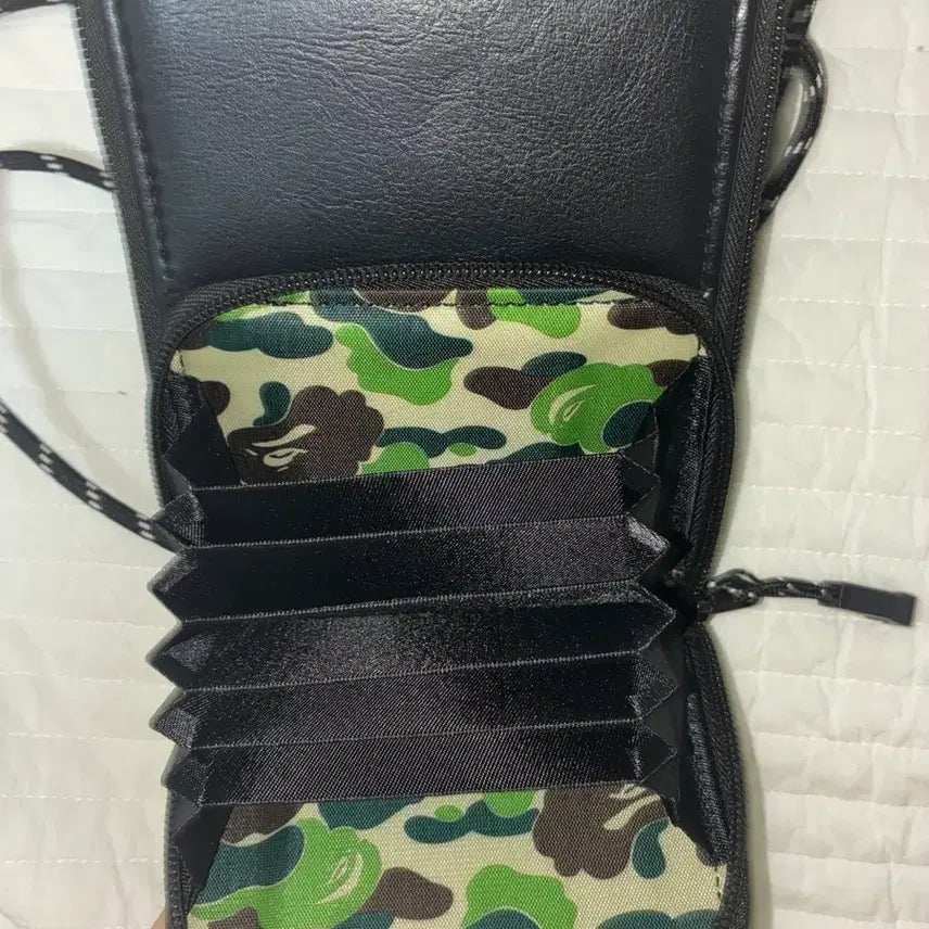 [BUNJANG] BAPE Mini Crossbody Bag / 베이프 블랙 미니 크로스백