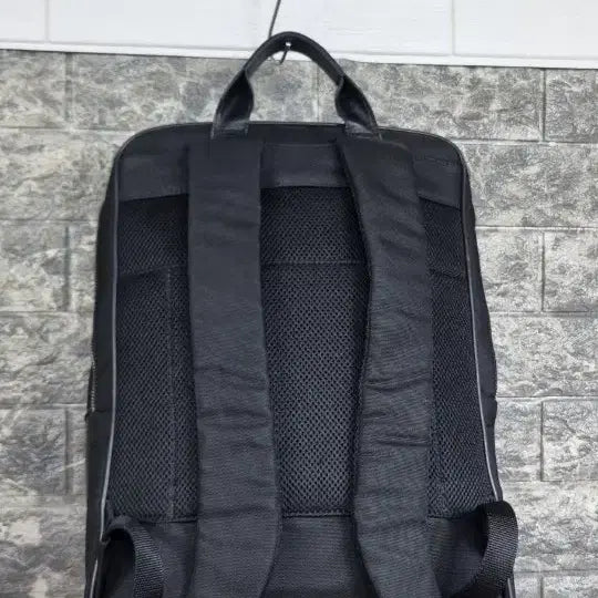 [BUNJANG] Mandarina Duck Backpack Laptop Bag / 만다리나덕 백팩 노트북가방