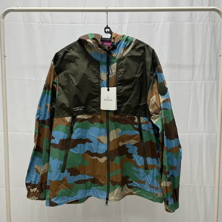 [BUNJANG] Moncler Kunde Camouflage Hooded Windbreaker Jacket [Size 4] / [새상품급/택구성] 몽클레어 쿤데 카모플라쥬 후드 바람막이 자켓 [4]