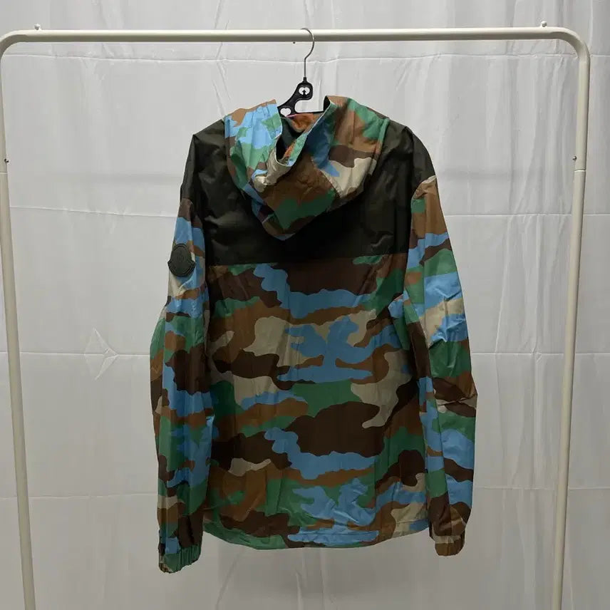 [BUNJANG] Moncler Kunde Camouflage Hooded Windbreaker Jacket [Size 4] / [새상품급/택구성] 몽클레어 쿤데 카모플라쥬 후드 바람막이 자켓 [4]