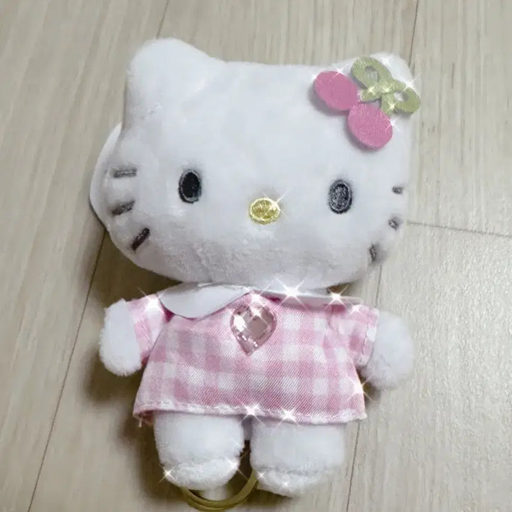 [BUNJANG] Hello Kitty 90s Series Part 2 Cherry Kitty Mascot / 헬로키티 90s 시리즈 2탄 마스코트 체리키티