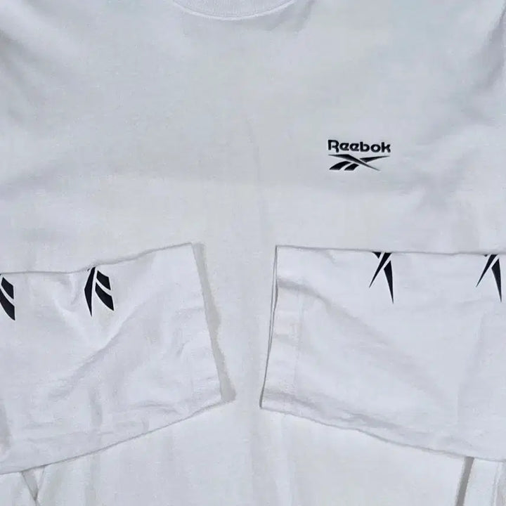 [SOLD OUT] 리복x커버낫 화이트 로고 슬리브 긴팔 티셔츠 콜라보