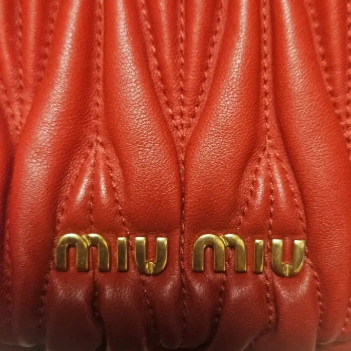 [BUNJANG] Miu Miu Matelassé Bucket Bag Red / 미우미우 마테라쎄 버킷백 레드