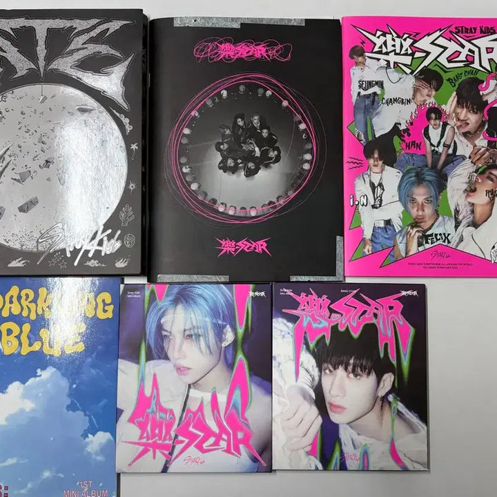 [BUNJANG] Stray Kids SKZ ROCK-Star Album Bundle Set / 스트레이키즈 스키즈 락 특 투어스 데뷔앨범 개봉앨범 일괄