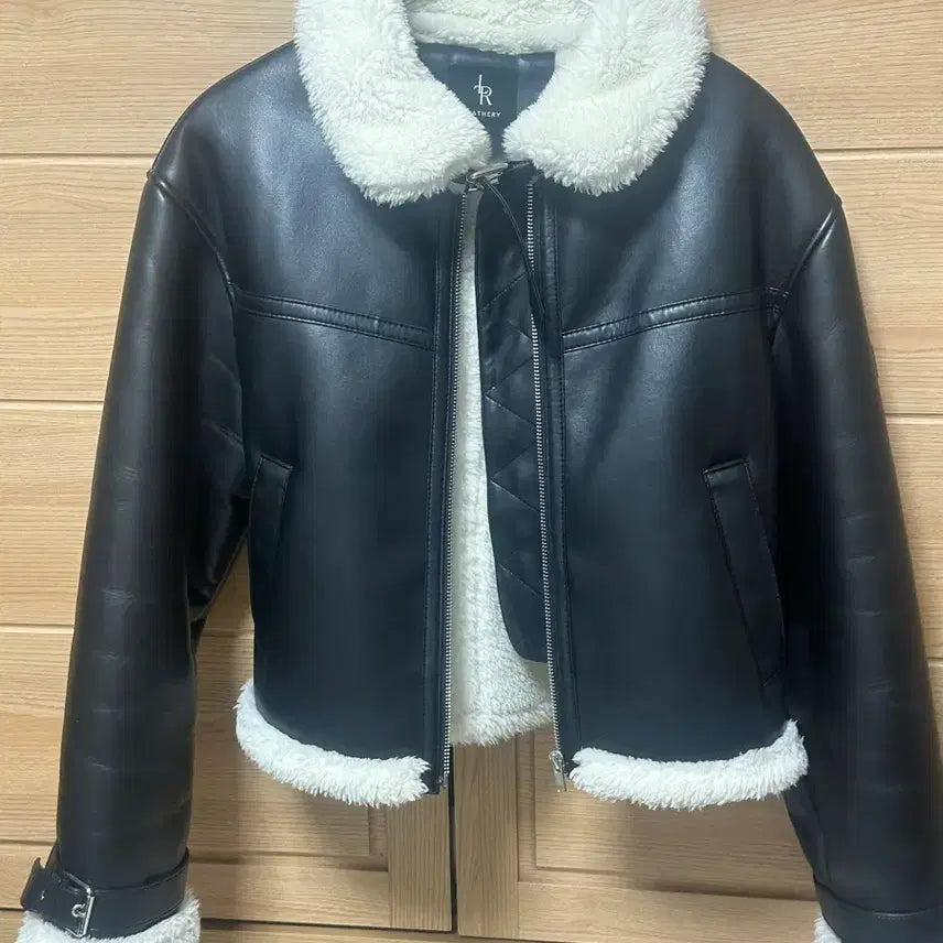 [BUNJANG] Leatherly Oblique Oversized Leather Mouton Jacket / 레더리 오블리크 오버핏 레더 무스탕 자켓