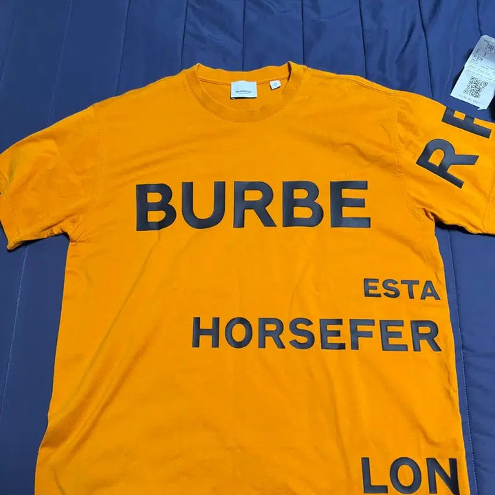 [BUNJANG] Burberry Short Sleeve T-shirt XS Size / 버버리 반팔티 xs사이즈 풀박스 거의 새상품