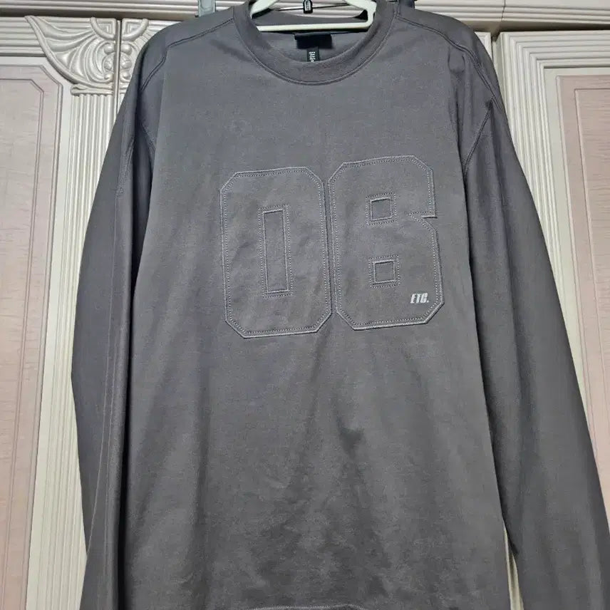 [BUNJANG] H&amp;M Numbering Printing Long Sleeve T-Shirt (M) / H&amp;M(에이치엔엠) 넘버링 프린팅 긴팔 롱슬리브 (M)