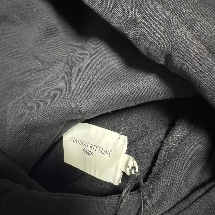 [BUNJANG] Maison Kitsuné Black Hoodie (Size M) / 메종키츠네 후드티 새상품M사이즈