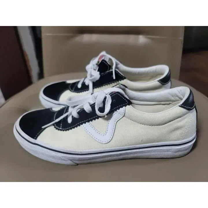 [BUNJANG] Vans Slip-On Sneakers / VANS 반스 스케이트보드정품 508357 아이보리블랙 슬립온 250mm