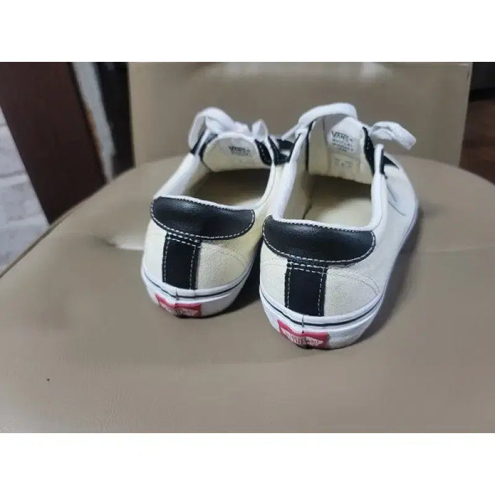 [BUNJANG] Vans Slip-On Sneakers / VANS 반스 스케이트보드정품 508357 아이보리블랙 슬립온 250mm