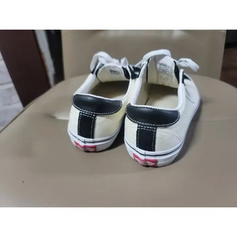 [BUNJANG] Vans Slip-On Sneakers / VANS 반스 스케이트보드정품 508357 아이보리블랙 슬립온 250mm