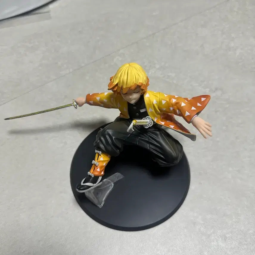[BUNJANG] Demon Slayer Aniplex Zenitsu Figure / 귀멸의칼날 애니플렉스 젠이츠 피규어