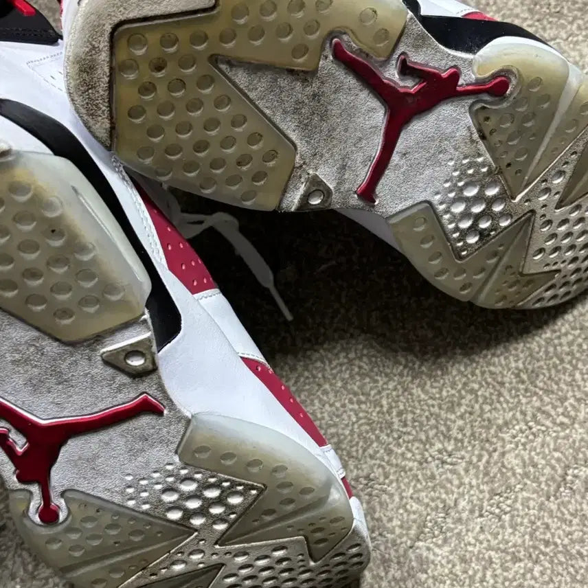 [BUNJANG] Nike Air Jordan 6 Carmine Sneakers / 나이키 에어 조던 6 카마인 260 (내부 보풀감 존재)