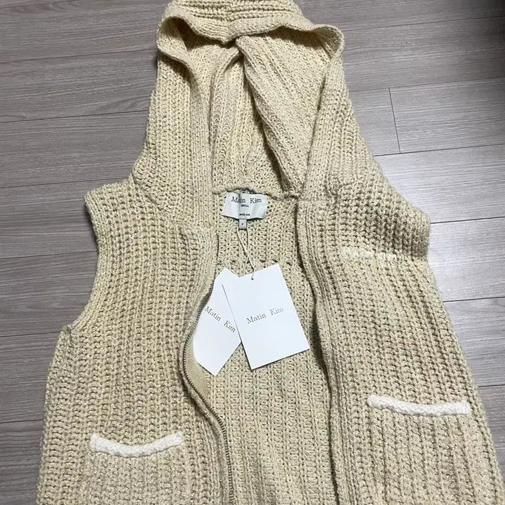 [BUNJANG] Matinkim Knit Vest Zip-up / 마뗑킴 니트 베스트 집업