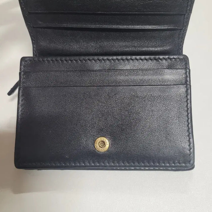 [BUNJANG] Gucci Marmont Matelassé Bifold Wallet / 구찌 마몬트 마틀라세 중지갑 블랙 GG로고