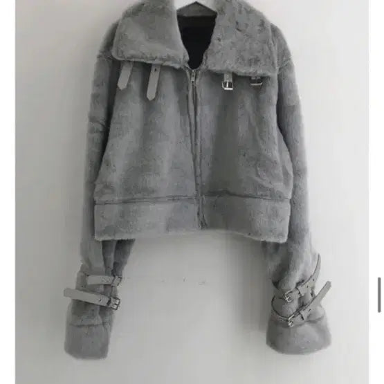 [BUNJANG] Flip Gray Faux Fur Jacket / 플립 무스탕 그레이