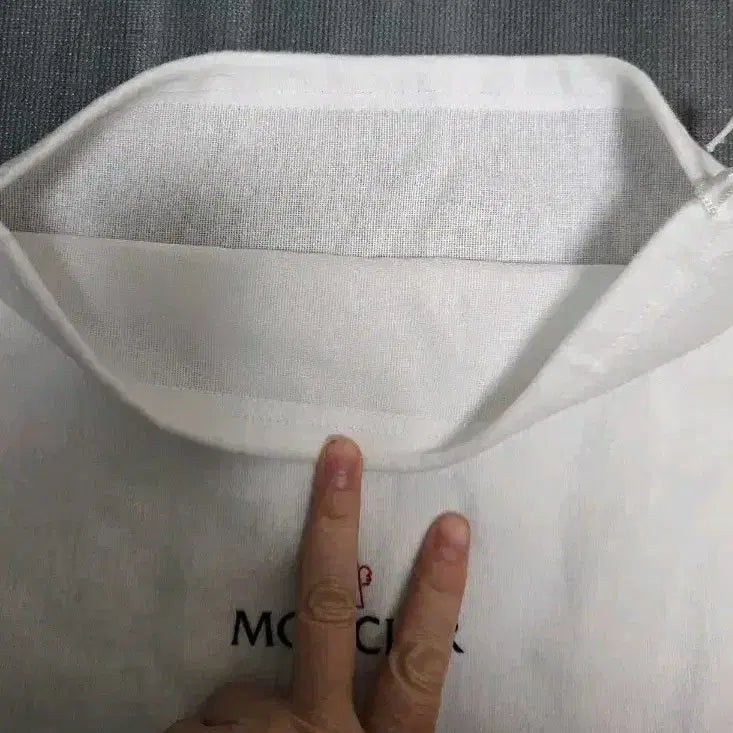 [BUNJANG] Moncler Dust Bag White 32*39 / 몽클레어 더스트백 화이트 32*39