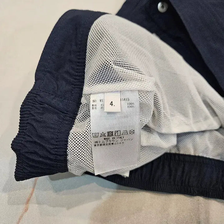 [SOLD OUT] [정품/새상품급/4사이즈] 톰브라운 사선완장 반바지 스윔팬츠 네이비