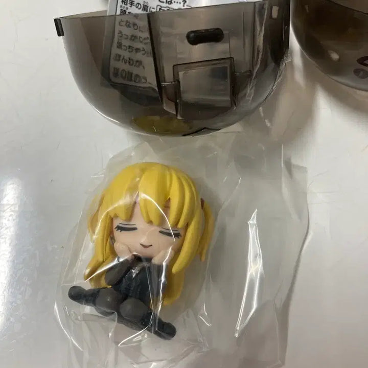 [BUNJANG] Death Note Misa Amane Shoulder Bump Gacha / 데스노트 어깨쿵 가챠 미사