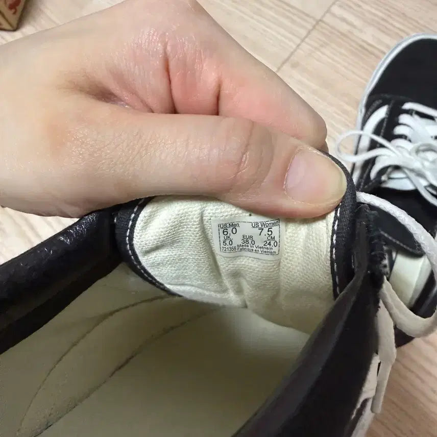 [BUNJANG] Vans Old Skool Platform Black Sneakers / 반스 올드스쿨 플랫폼 블랙 (240)