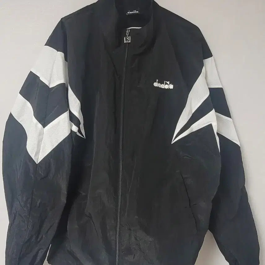 [BUNJANG] Diadora Windbreaker Jacket / 2XL 디아도라 블랙/화이트 바람막이 자켓