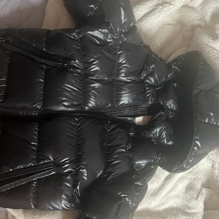 [BUNJANG] Moncler Maya Padded Jacket / 몽클레어 마야 패딩