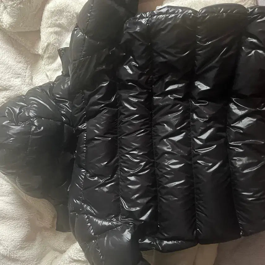 [BUNJANG] Moncler Maya Padded Jacket / 몽클레어 마야 패딩