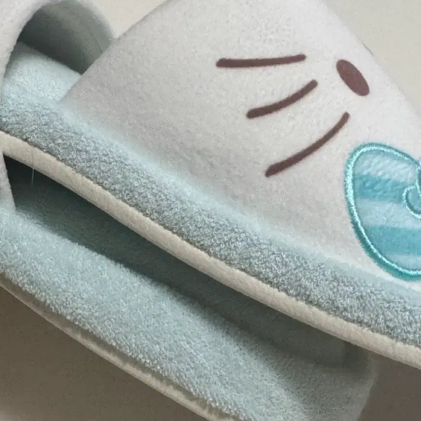 [BUNJANG] Sanrio Hello Kitty Slippers / 키티 해피쿠지 4등 슬리퍼