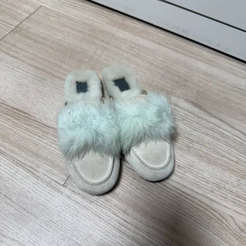 [BUNJANG] UGG Shine Mule (250) / UGG 어그 샤인 뮬 (250)