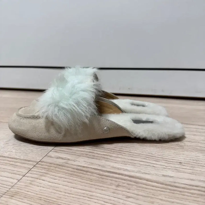 [BUNJANG] UGG Shine Mule (250) / UGG 어그 샤인 뮬 (250)
