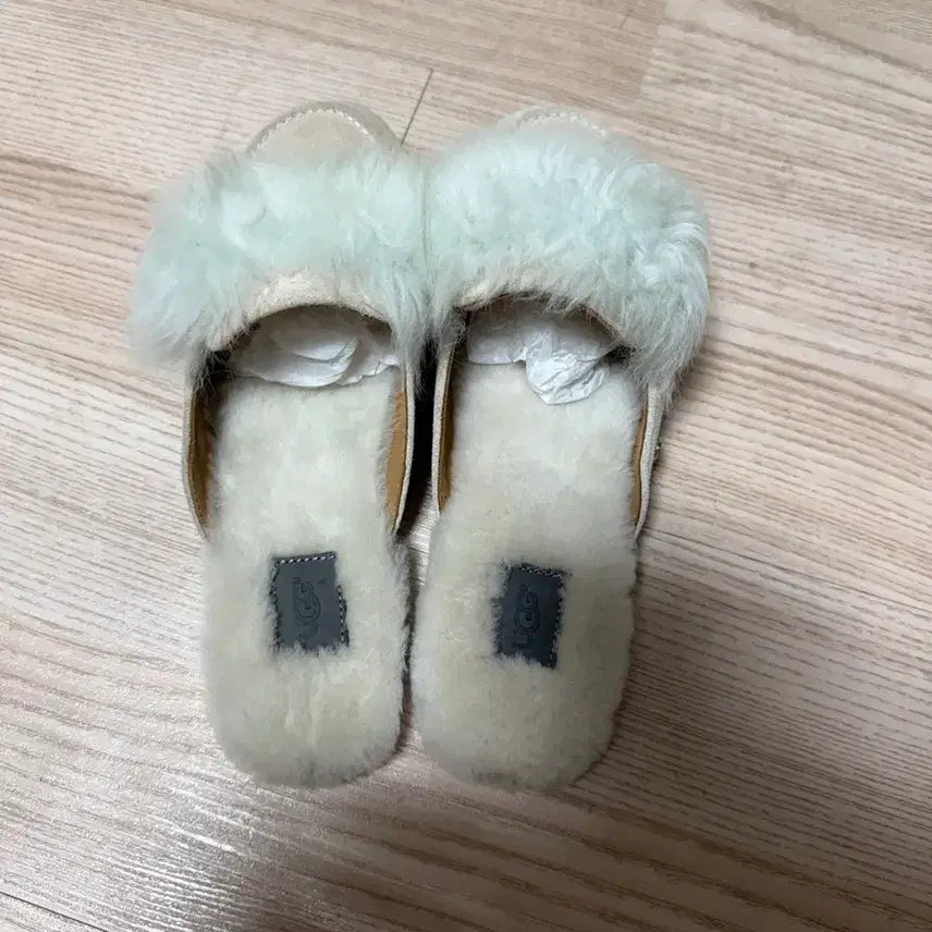 [BUNJANG] UGG Shine Mule (250) / UGG 어그 샤인 뮬 (250)