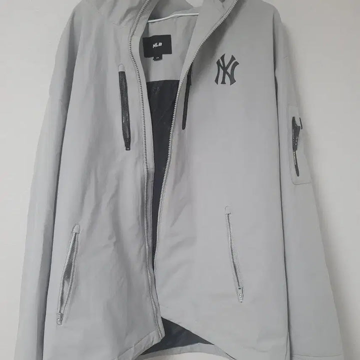 [BUNJANG] MLB New York Yankees Hooded Windbreaker Jacket / 2XL MLB 빅로고 뉴욕양키스 후드 바람막이 점퍼