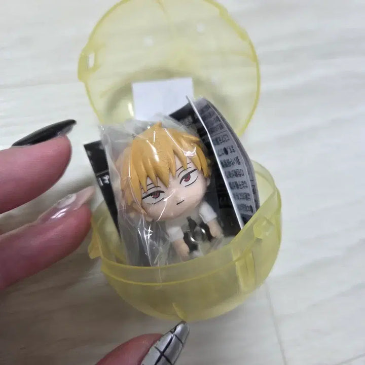 [BUNJANG] Chainsaw Man Denji Dangling Gacha Figure / [체인소맨] 덴지 대롱 가챠 피규어