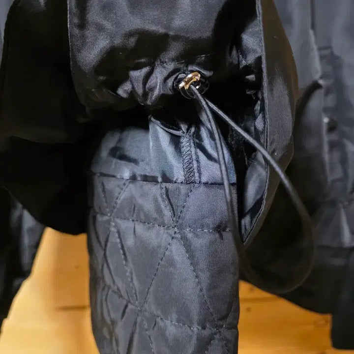 [BUNJANG] Nylon Waist String Jumper / 허리 스트링 점퍼