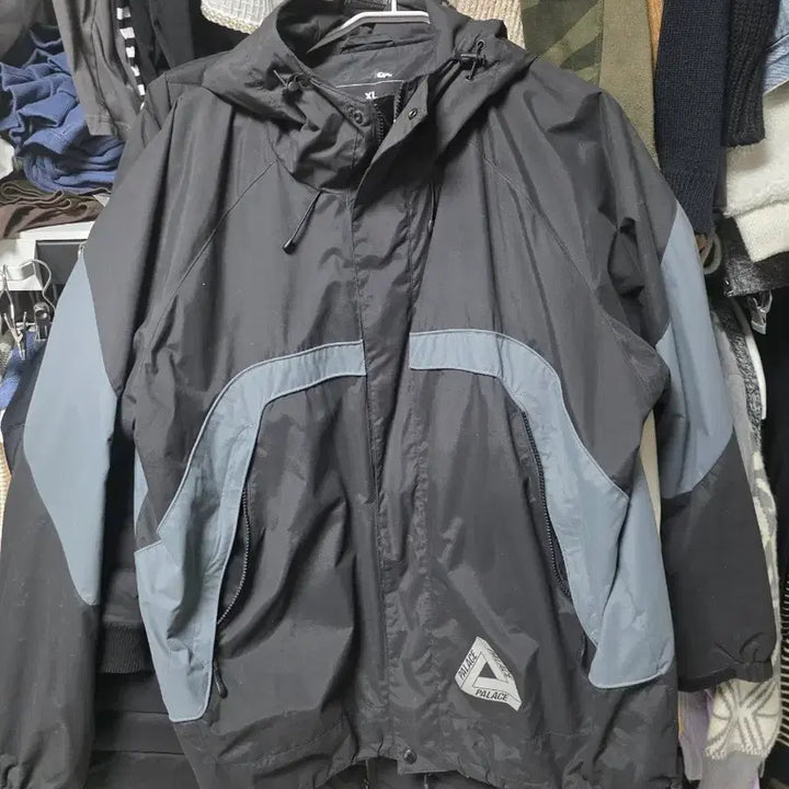 [BUNJANG] Palace Black Border Jacket XL / 팔라스 블랙 보더 자켓 XL