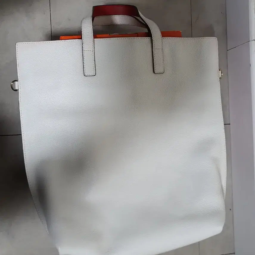 [BUNJANG] Synn & Glamg Series 1 Shopper Bag / 신 & 글램지 시리즈 1 쇼퍼 백, 소가죽 토트 숄드백